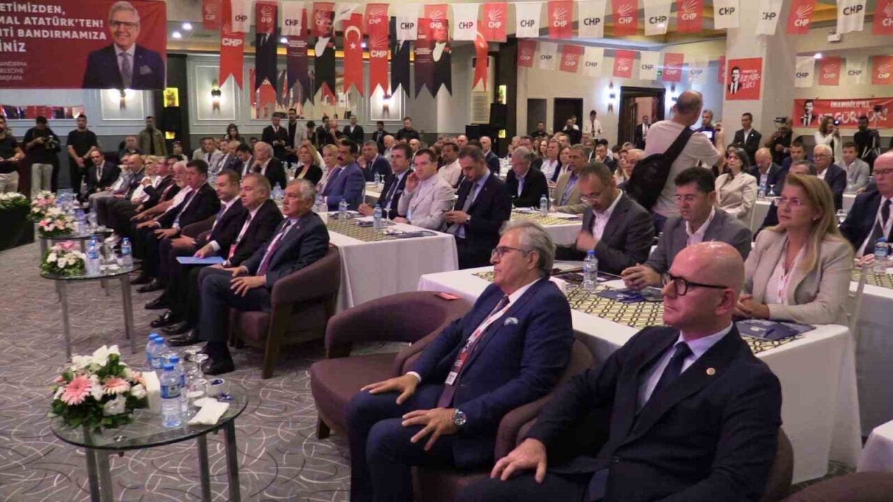 Cumhuriyet Halk Partisi (CHP), nüfusu 100 bini aşan il ve