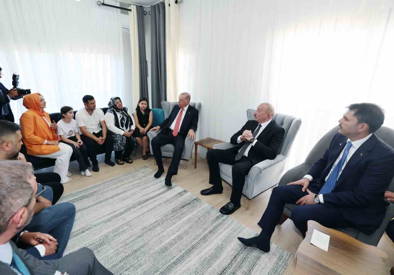 Cumhurbaşkanı Recep Tayyip Erdoğan, Azerbaycan Cumhurbaşkanı İlham Aliyev ile Kahramanmaraş’ta