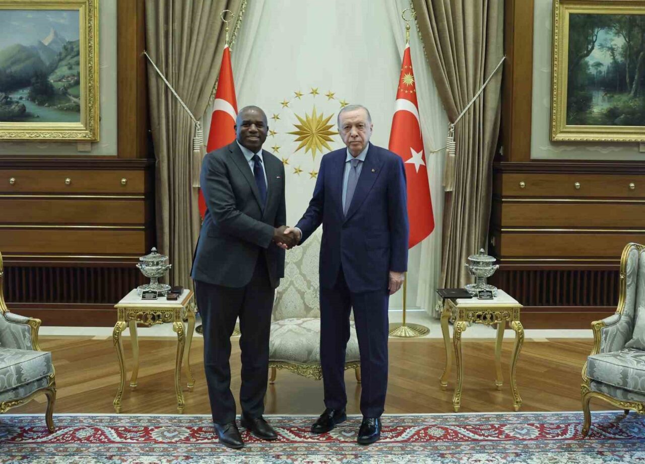 Cumhurbaşkanı Recep Tayyip Erdoğan, İngiltere Dışişleri Bakanı David Lammy’yi kabul