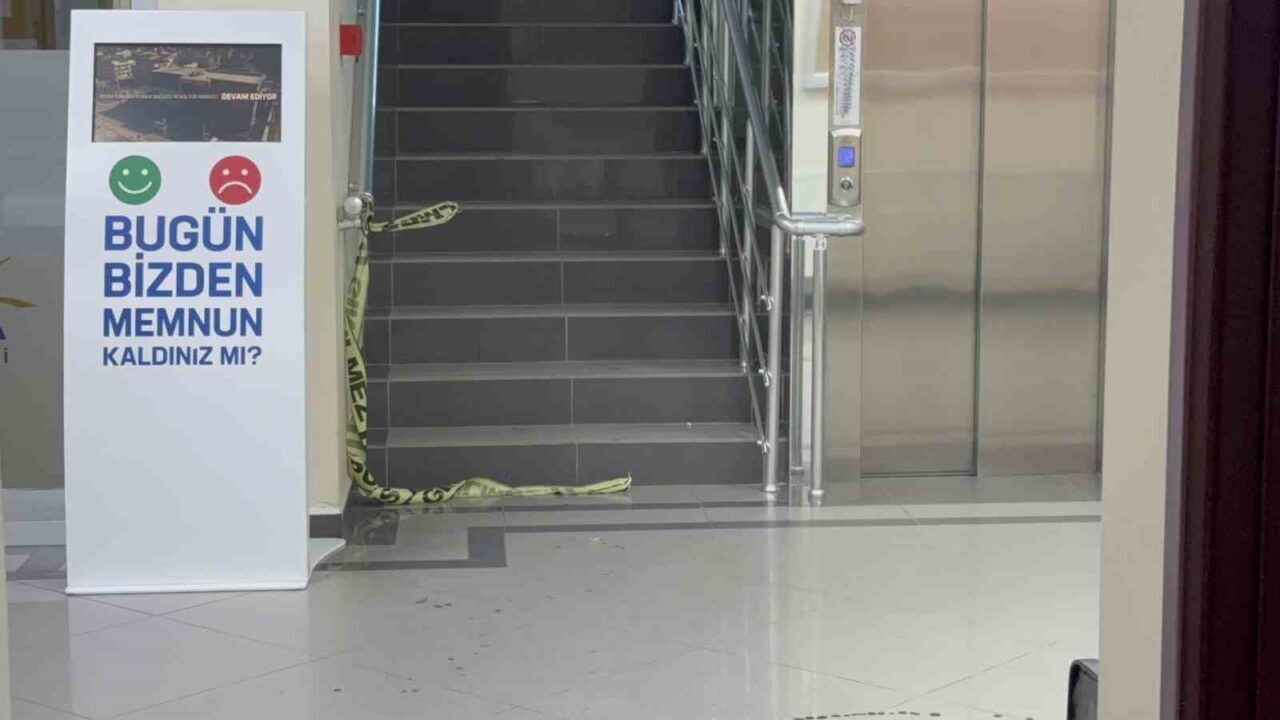 Darıca Belediyesi’nde zabıta personeli intihar etmiş, tabancasından çıkan kurşun Belediye