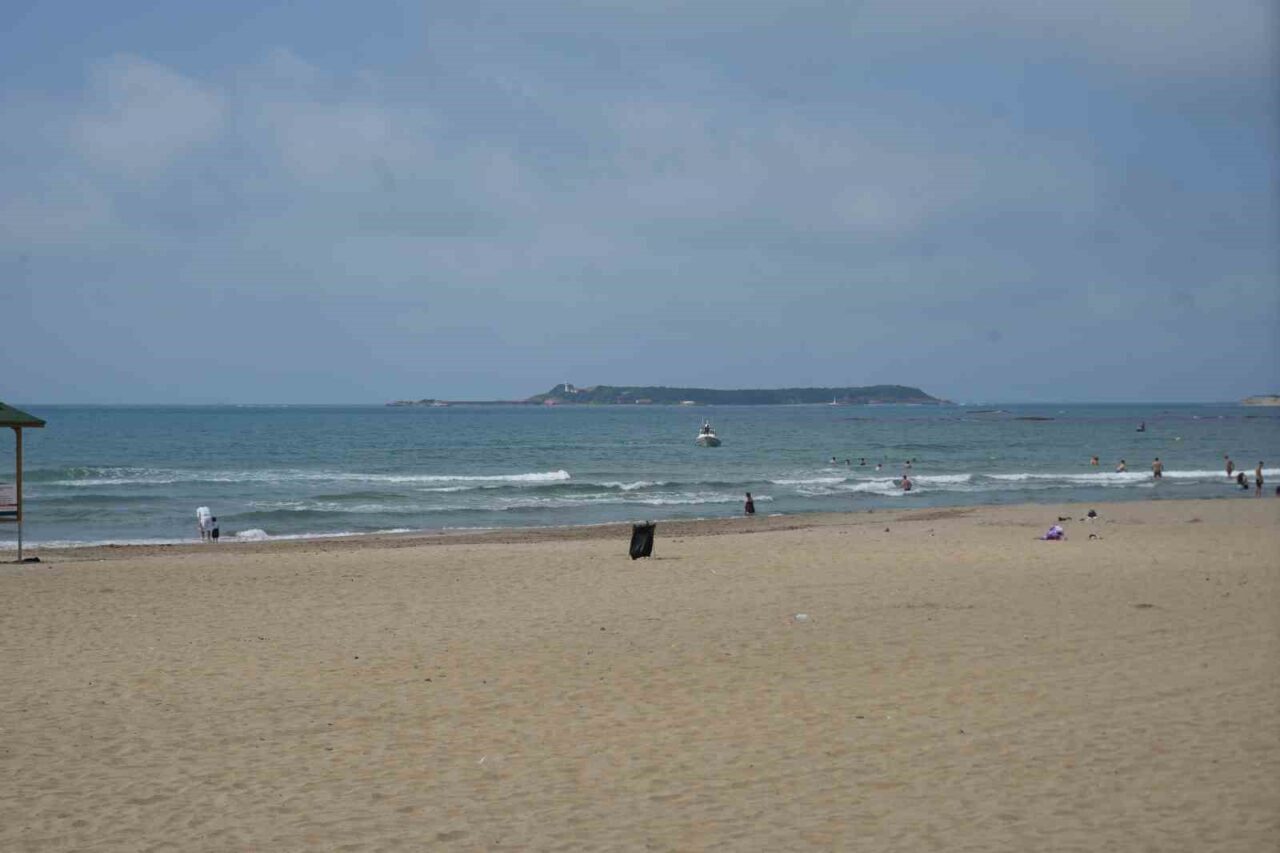 Kocaeli’nin Kandıra ilçesinde denize girdikten sonra kaybolduğu iddia edilen genci