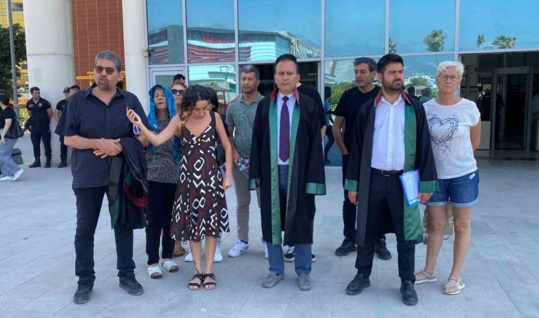 Hatay’ın İskenderun ilçesinde depremde 14 kişiye mezar olan 17 katlı