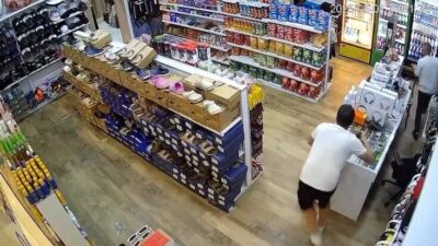 Antalya’nın Alanya ilçesinde dün akşam saatlerinde meydana gelen 4 büyüklüğünde