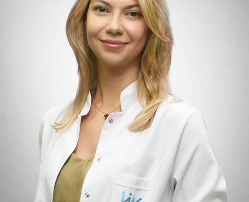 Dermatoloji Uzm. Dr. Gül Şekerlisoy Tatar, yaz aylarında dermokozmetik işlemlere