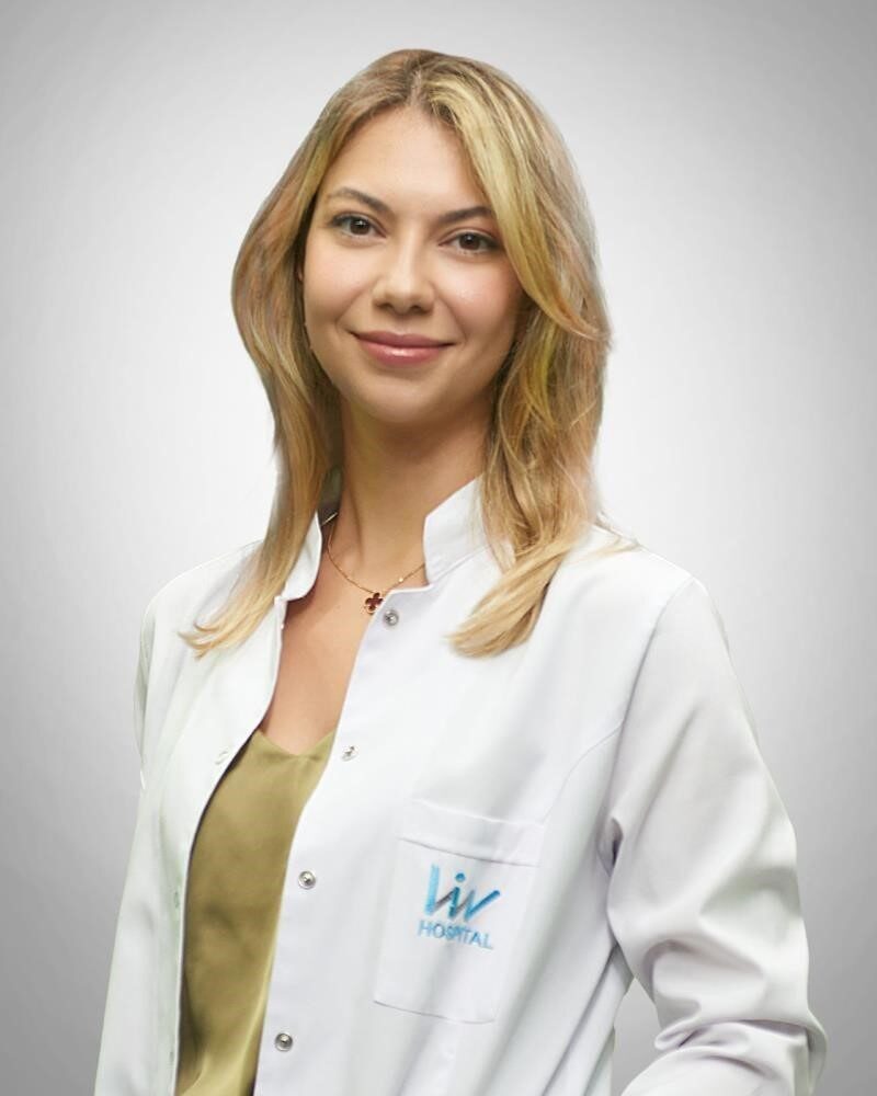 Dermatoloji Uzm. Dr. Gül Şekerlisoy Tatar, yaz aylarında dermokozmetik işlemlere