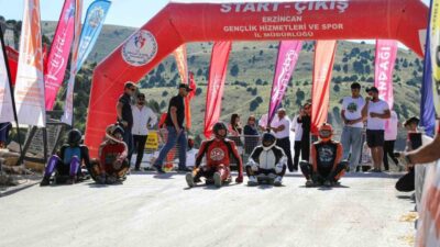 Erzincan Valiliği koordinasyonunda Ergan Dağı Kayak Merkezi yolunda düzenlenen Dünya