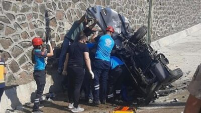 Tunceli-Pertek karayolunda iki aracın kafa kafaya çarpıştığı kazada 1’i ağır