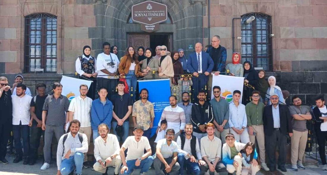 Erzurum Uluslararası Öğrenci Derneği (ERULDER), ülkelerinden yüzlerce kilometre uzaklıktan gelen
