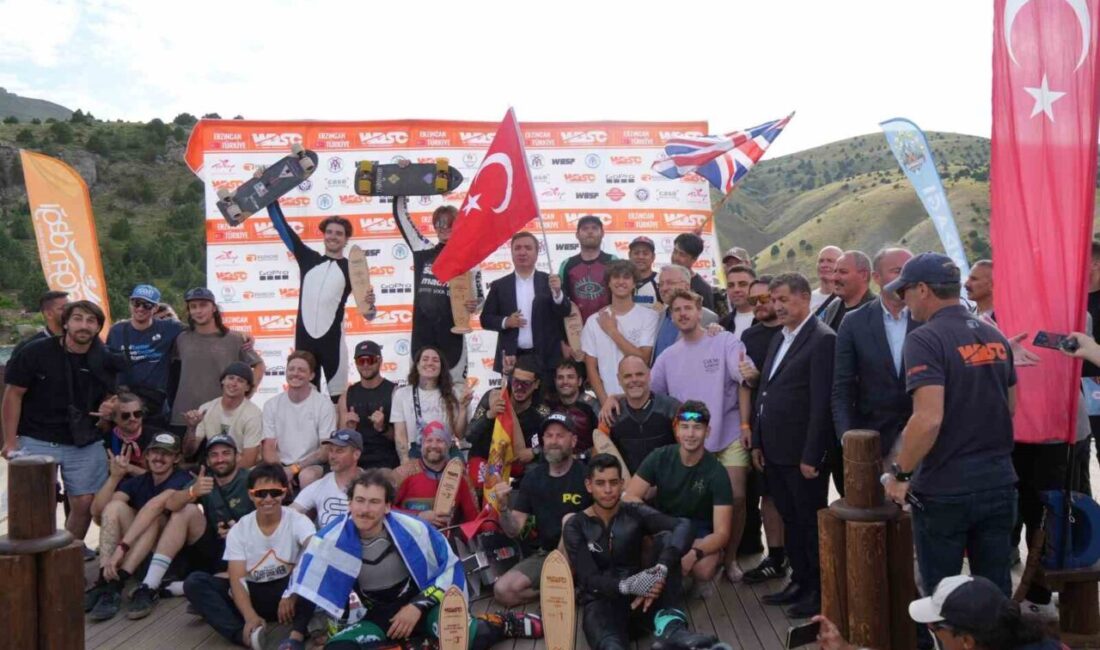 Erzincan Valiliği koordinasyonunda Erzincan Ergan Dağı Kayak Merkezi’nde düzenlenen Dünya