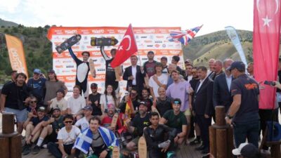 Erzincan Valiliği koordinasyonunda Erzincan Ergan Dağı Kayak Merkezi’nde düzenlenen Dünya