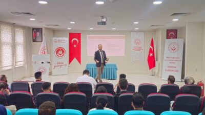 Erzincan’da “Evlenecek Gençlerin Desteklenmesi Projesi ” kapsamında evlilik kredisine başvuran