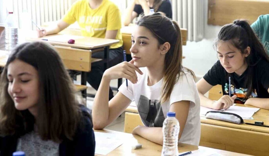 Liselere Geçiş Sınavı (LGS) için geri sayım başladı. Erzincan merkez