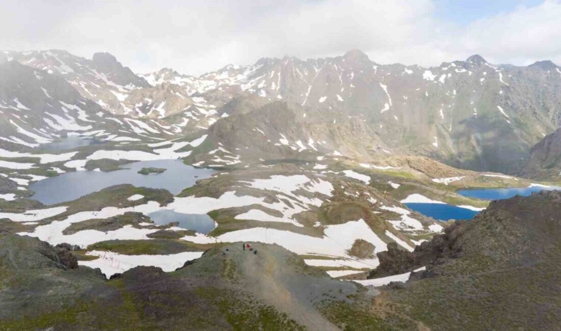 Erzurum’un İspir ilçesine bağlı Yedigöller bölgesi doğaseverlerin uğrak mekanı oldu.