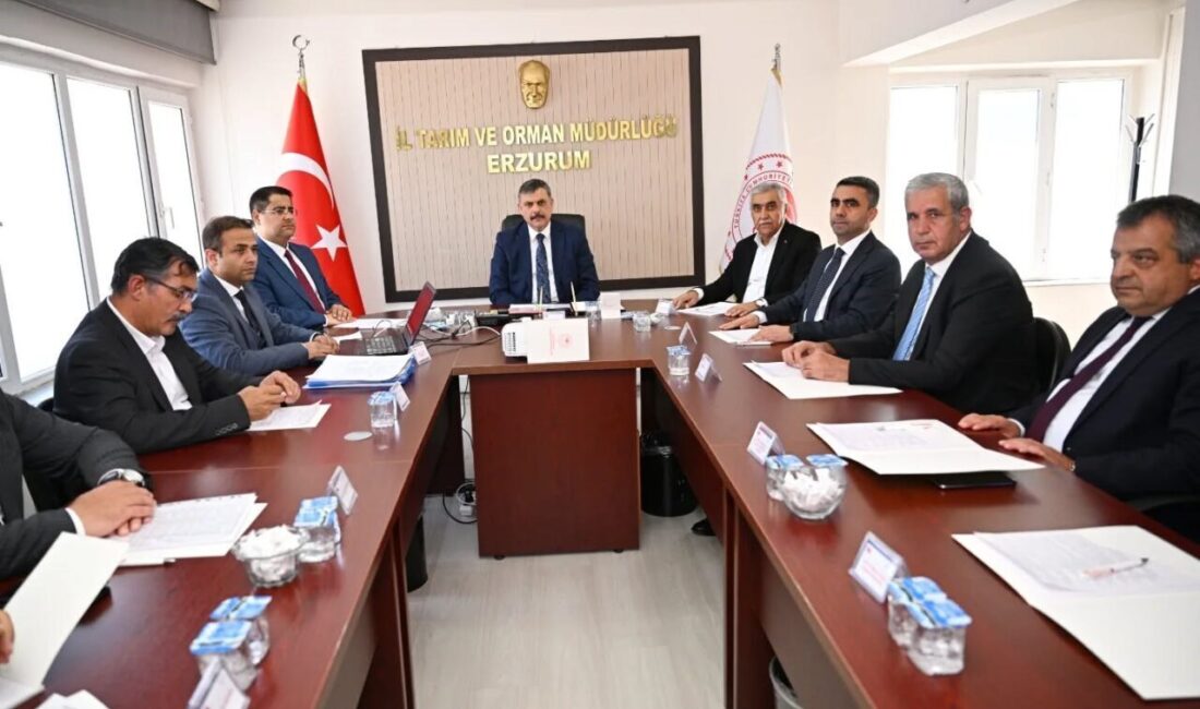 Erzurum’da toprak zirvesi Erzurum’da Toprak Koruma Kurulu Toplantısı, Vali Mustafa Çiftçi başkanlığında gerçekleştirildi.