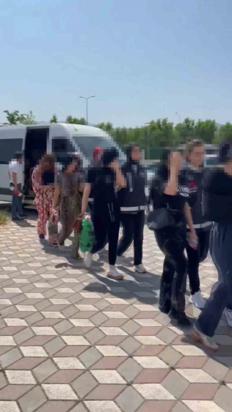 Kocaeli ve İstanbul’da yapılan eş zamanlı fuhuş operasyonunda 6 şüpheli
