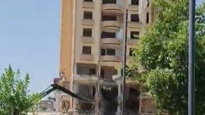 Gaziantep’in Şehitkamil ilçesinde 6 Şubat depremlerinde ağır hasar alan bir