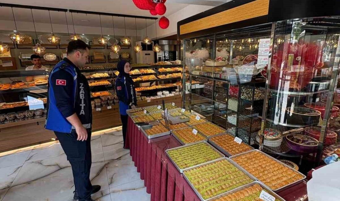 Gebze’de zabıta ekipleri, bayram öncesinde tatlı üretimi ve satışı yapan