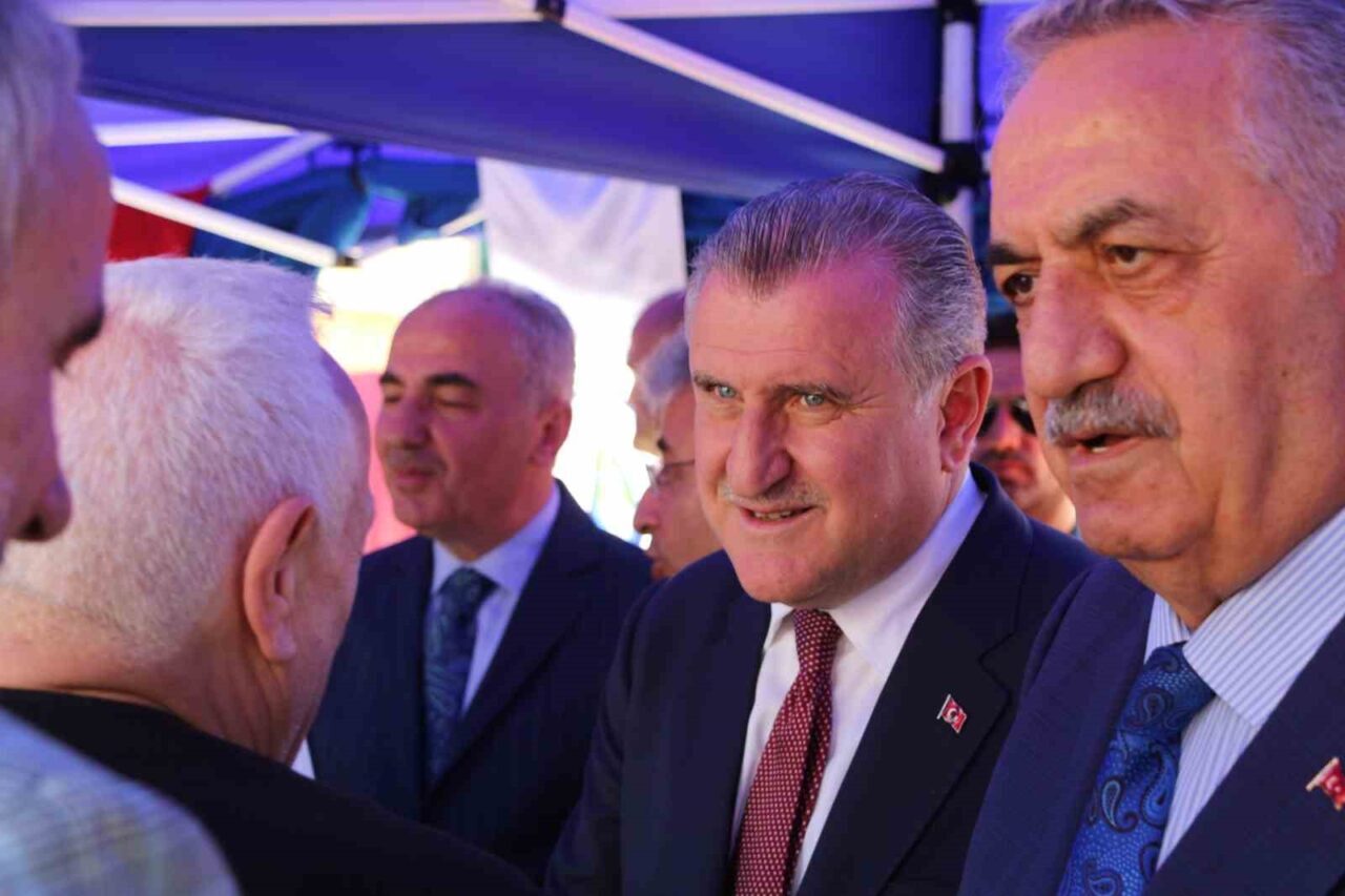 Gençlik ve Spor Bakanı Osman Aşkın Bak memleketi Rize’de ilçe