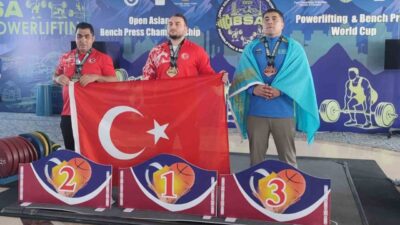 Bayburt Üniversitesi Spor Bilimleri Fakültesi Antrenörlük Eğitimi Yüksek Lisans öğrencisi