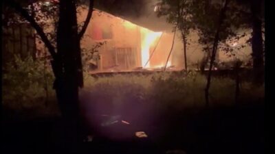 Gümüşhane’de meydana gelen yangında iki ev, bir ahır ve eklentileri