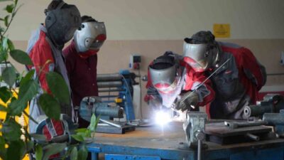 Bayburt Mesleki ve Teknik Anadolu lisesi öğrencileri, okulda mesleğe dair