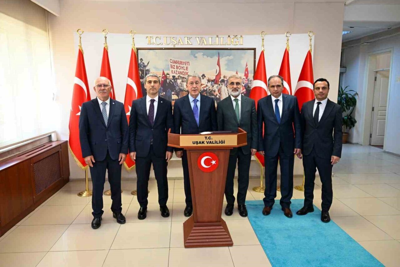 Türkiye Büyük Millet Meclisi (TBMM) Milli Savunma Komisyonu Başkanı ve