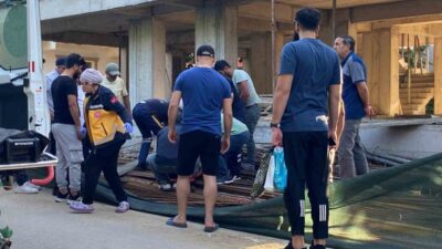 Kocaeli’nin Kartepe ilçesinde inşaat halindeki binanın 3. katından demirlerin üzerine