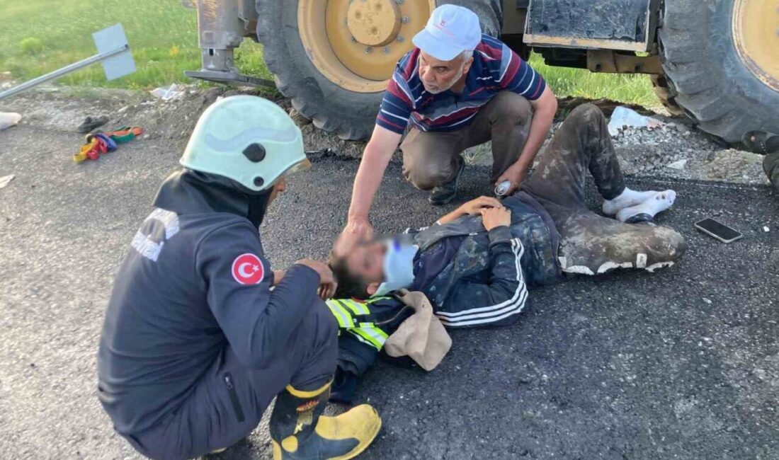Erzurum’un Aşkale ilçesinde geri manevra yapan kamyonun çarptığı park halindeki