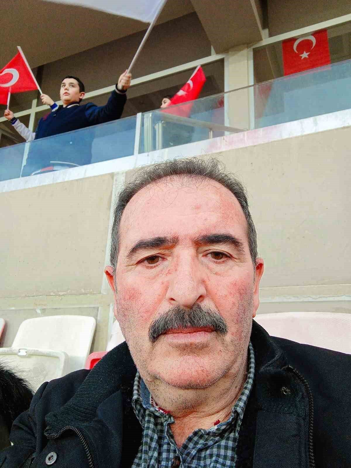 Sivas’ta arazide çalışan operatör, devrilen iş makinesinin altında kalarak hayatını