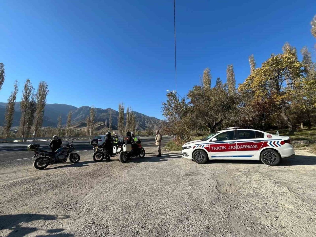 Jandarma ekipleri bir ay içinde Erzurum’da yaptıkları denetimlerde 24 bin