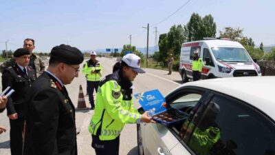 Jandarma ekipleri, Erzurum’da Kurban Bayramı’nın ikinci gününde, vatandaşların güvenli bir