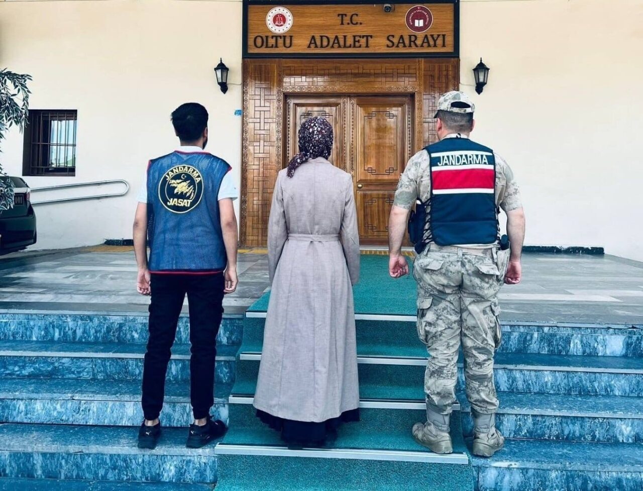 Erzurum’da jandarma ekipleri, hakkında yakalama kararı olan bir şahsı Narman