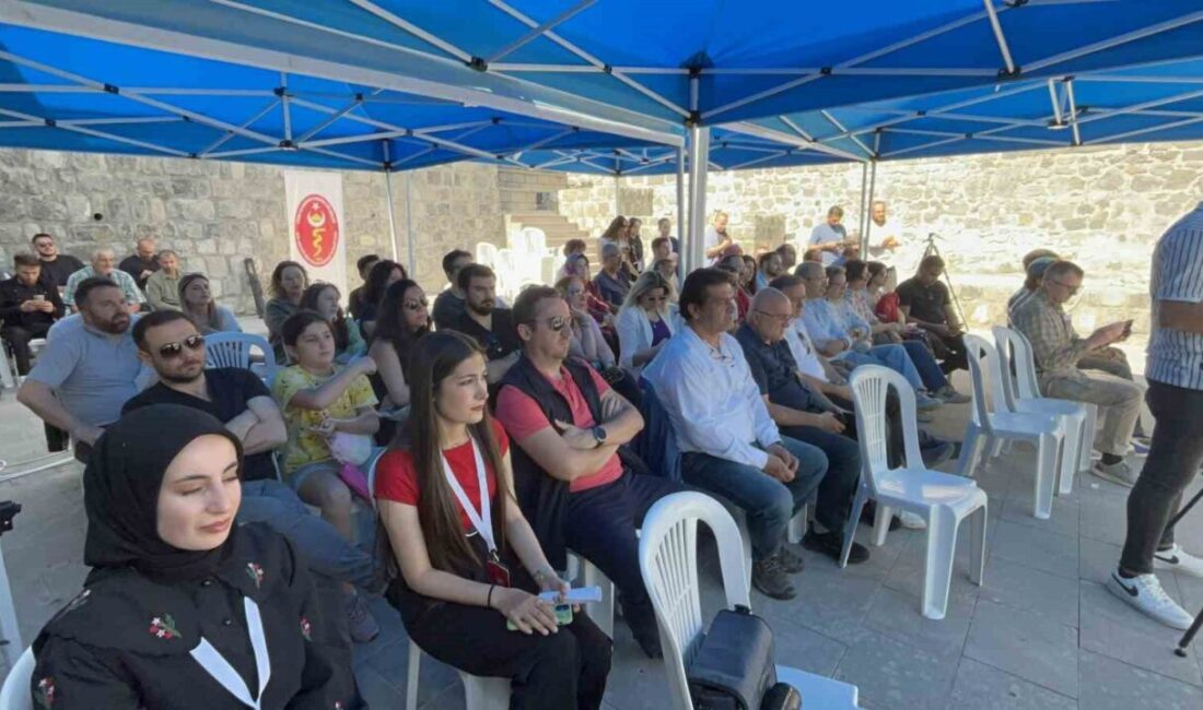 Kars’ta “Sessiz Tehdit: Kene” bilgilendirme etkinliği düzenlendi. Etkinlikte Kırım-Kongo Kanamalı
