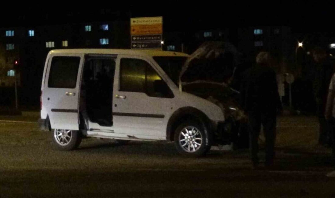 Kars’ta zincirleme kaza: 4 yaralı Kars’ta 4 aracın karıştığı zincirleme kazada 4 kişi yaralandı. Kaza,