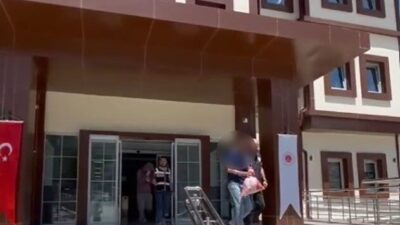 Kastamonu İl Emniyet Müdürlüğü ekiplerince, İstanbul’dan Kastamonu’ya uyuşturucu getirdiği tespit