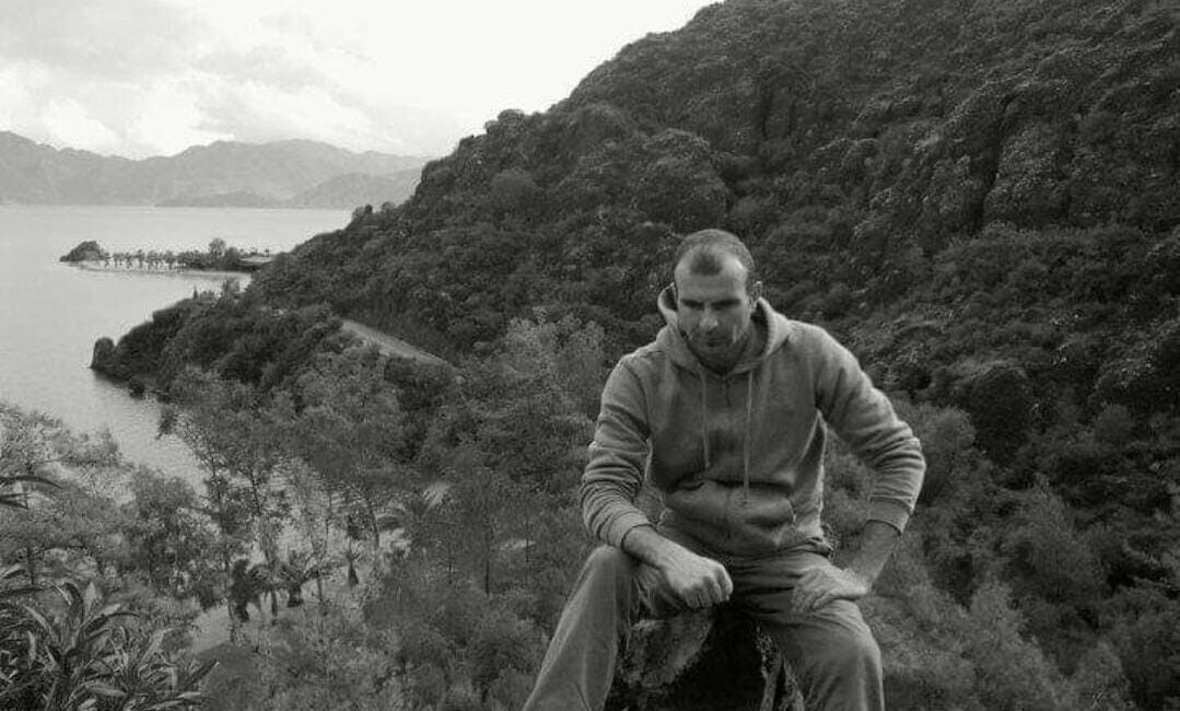 Kocaeli’nin İzmit ilçesinde bayramın 3. günü, kendisiyle barışmak için gelen,