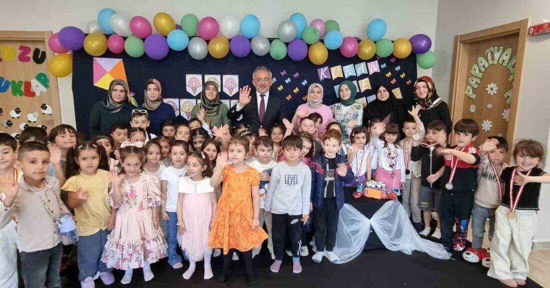 Bayburt Müftülüğü 4-6 Yaş Kur’an kurslarında okuyan minik öğrenciler, karne