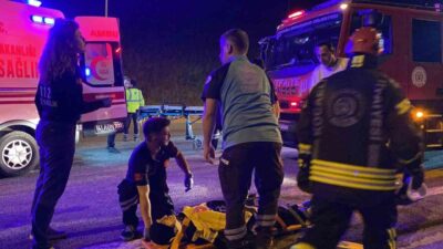 Kuzey Marmara Otoyolu Kocaeli geçişinde 3 aracın karıştığı trafik kazasında