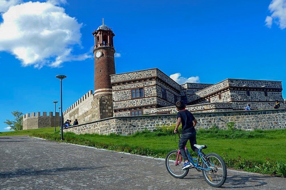 Meteoroloji 12. Bölge Müdürlüğü uzmanları, bölgede yüksek sıcaklık ve düşük