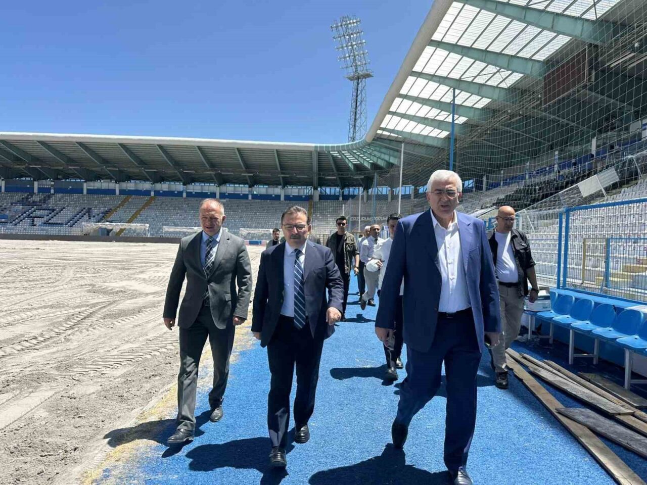 AK Parti Erzurum Milletvekili Selami Altınok ve Mehmet Emin Öz,