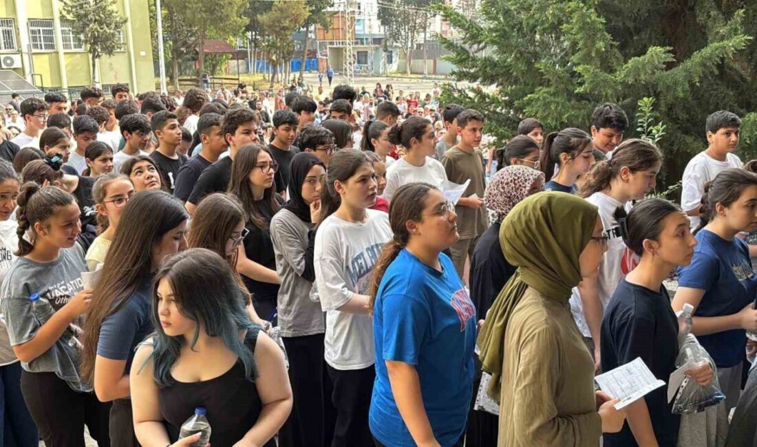 Ülke genelinde olduğu gibi Erzincan’da da binlerce öğrenci LGS maratonunda