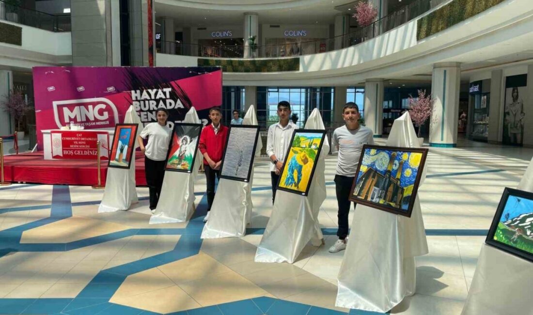 Erzurum MNG AVM’de açılan öğrenci resim sergisi, sanatseverlerden büyük ilgi