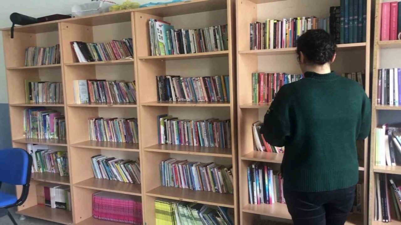 Erzurum’un Çat ilçesine bağlı Soğukpınar Mahallesinde okul binası yapılan tadilat