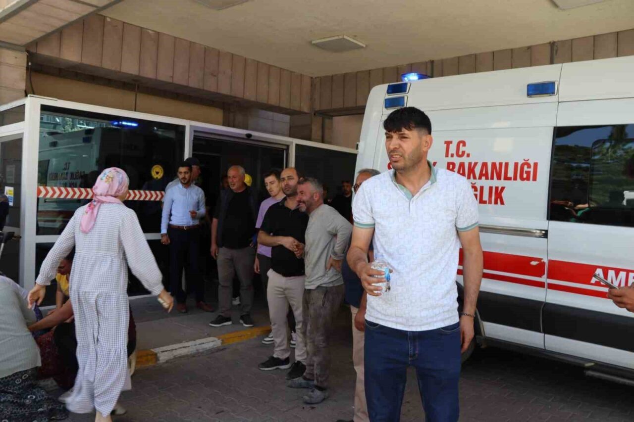 Erzurum’un Oltu ilçesinde bulunan taş ocağında göçük meydana geldi. İlk