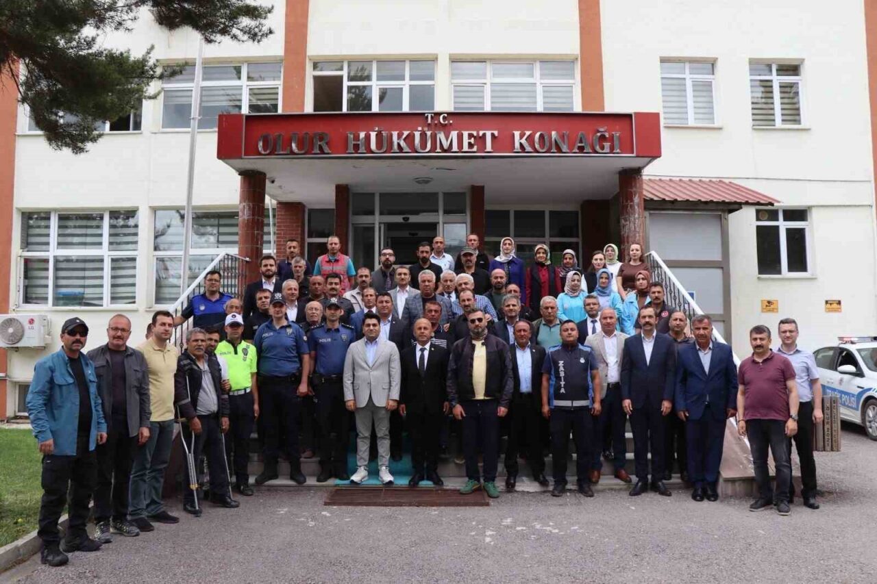 Erzurum’un Olur ilçesinde Kaymakam Mehmet Kaan Kini için veda yemeği