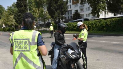 Ordu’da polis ekipleri tarafından trafik kazalarını azaltmaya yönelik yapılan denetimlerde