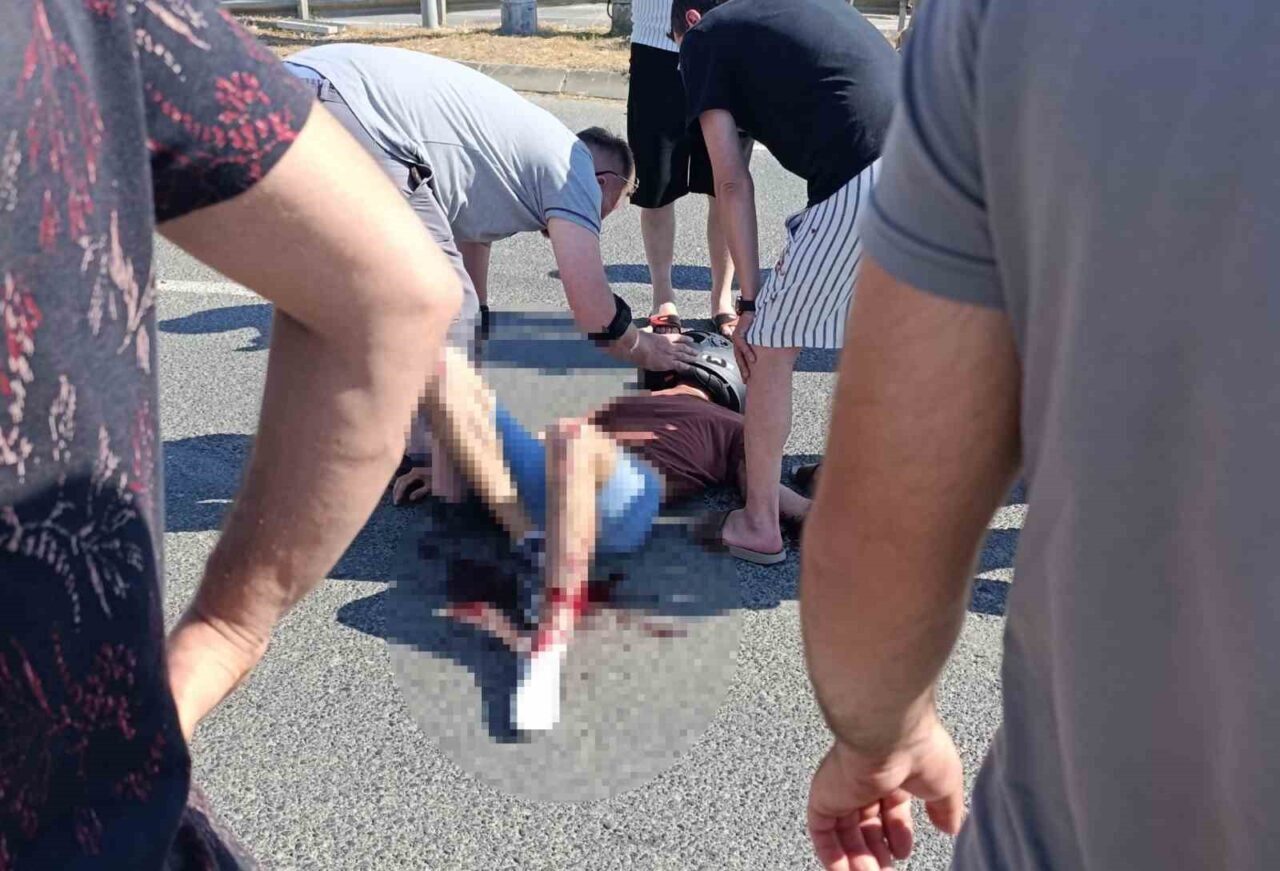 Ordu’nun Ünye ilçesinde motosiklet ile otomobilin çarpıştığı kazada 1’i çocuk