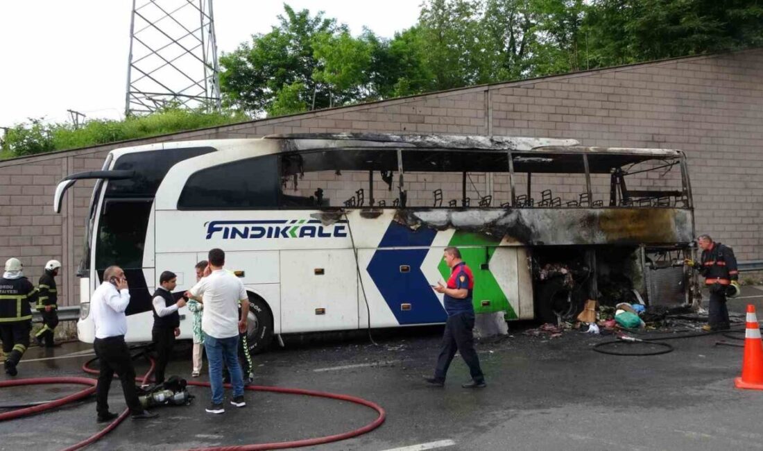 Ordu’dan İstanbul’a giden ve yolda arızalandıktan sonra tamiratı yapılan otobüs,