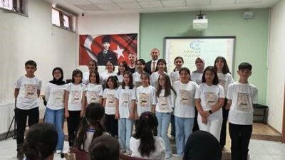 Erzurum Yakutiye Faik Güngör Ortaokulunda öğrenciler tarafından “Kalpten Kaleme, Kalemden