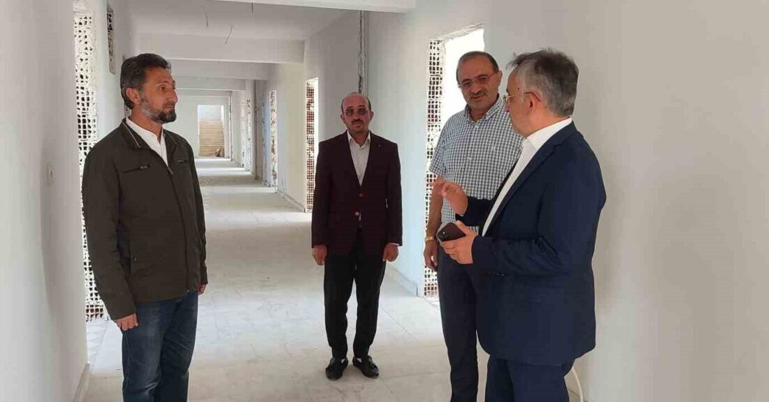 Bayburt Müftüsü Bayram Danacı, yapımı tamamlanan Oruçbeyli Kur’an kursu yeni